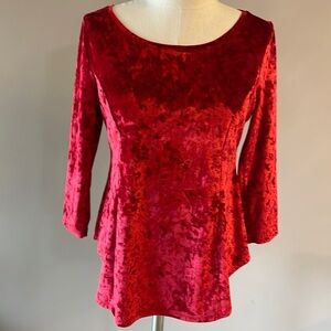 WESTPORT 1962 Y2K crush red super soft VELVET top. 3/4 sleeve. Holiday size XS